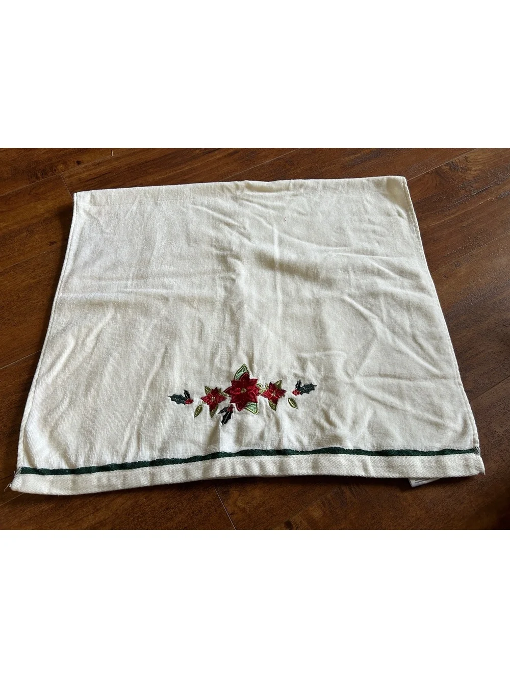 EssentialHome 100% Cotton Embroidered Holiday Hand Towel